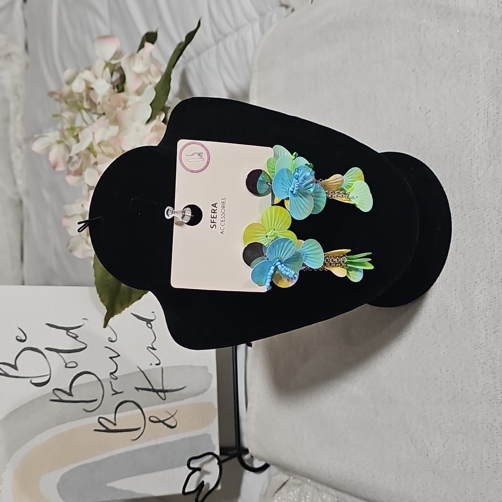 Vibrant Floral Multicolor Earrings - Picture 2 of 7